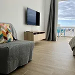 - Modern With Terrace Views Of Ocean & Sunset Apartman