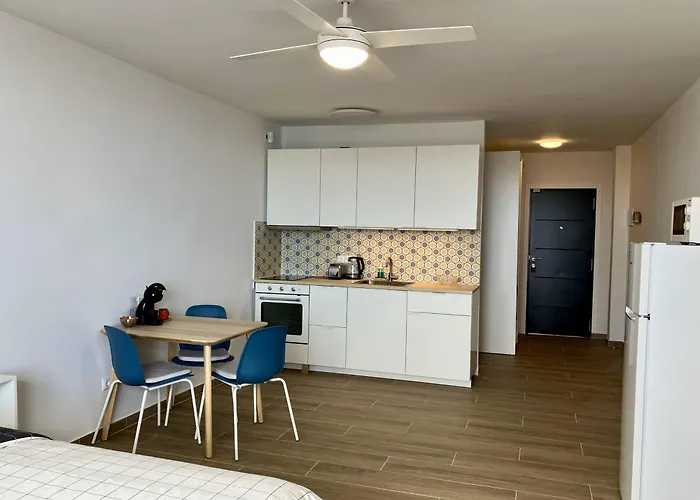 Apartament - Modern With Terrace Views Of Ocean & Sunset *