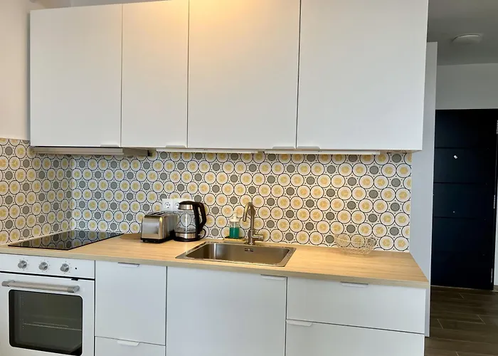 - Modern With Terrace Views Of Ocean & Sunset