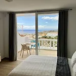 - Modern With Terrace Views Of Ocean & Sunset Апартаменти *